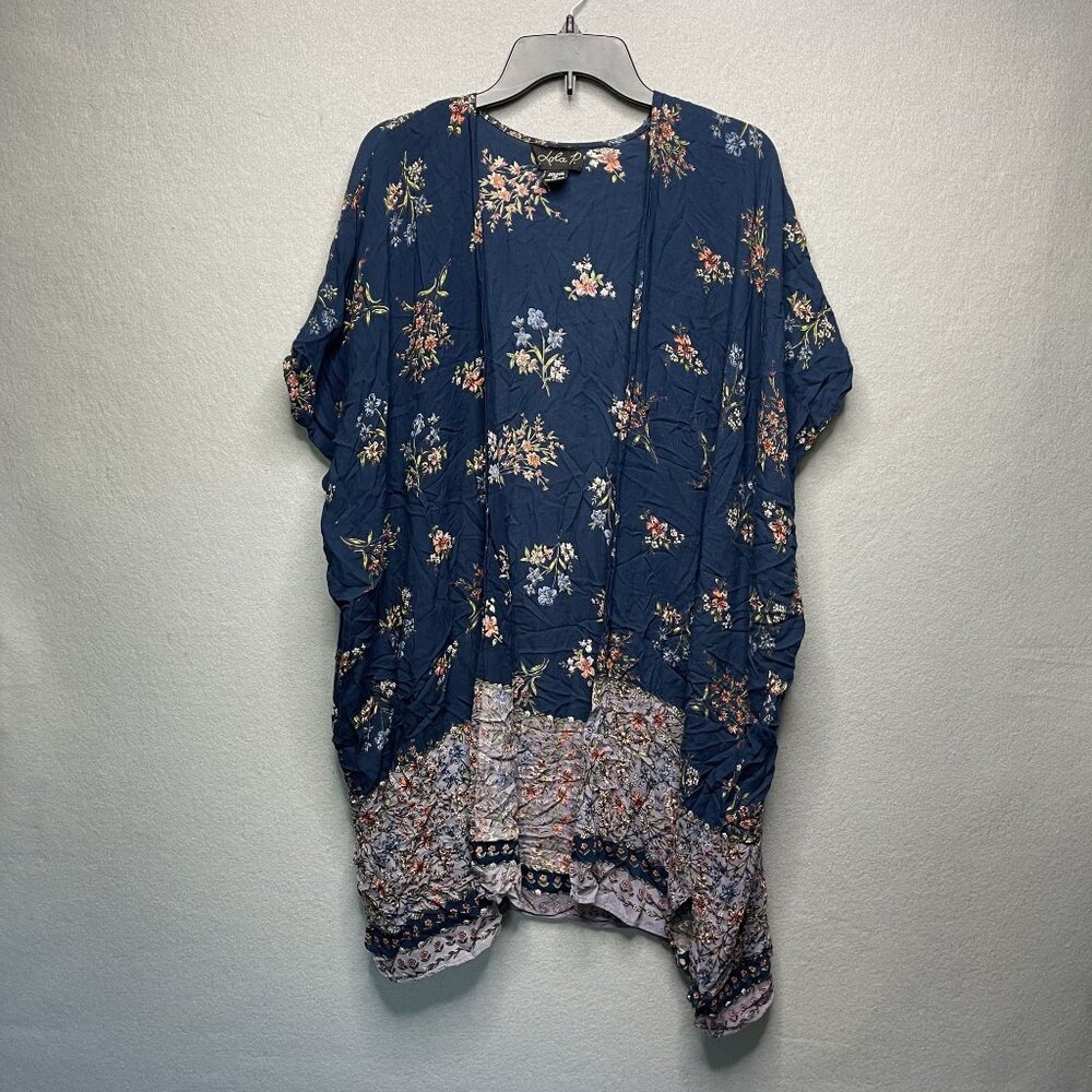 Lola P. Floral Kimono Cardigan With Short Sleeves & Boho Design